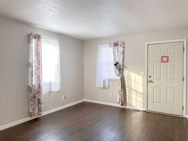 Building Photo - 1332 S Elizabeth St