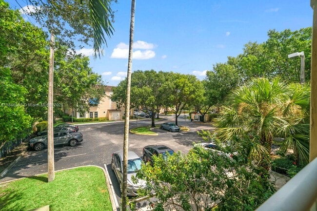 Building Photo - 160 Jacaranda Country Club Dr