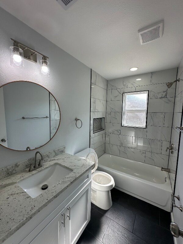Building Photo - 629 W Mimosa St