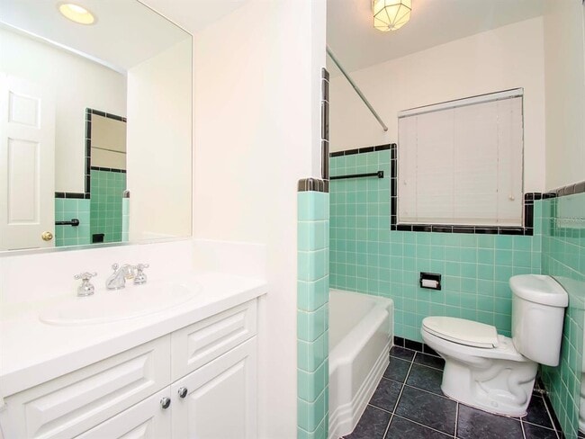 Building Photo - 2607 W Jetton Ave