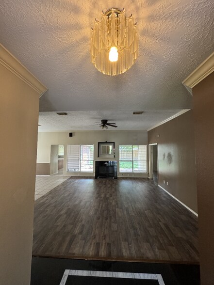 Building Photo - 4619 Trevor Hill Dr