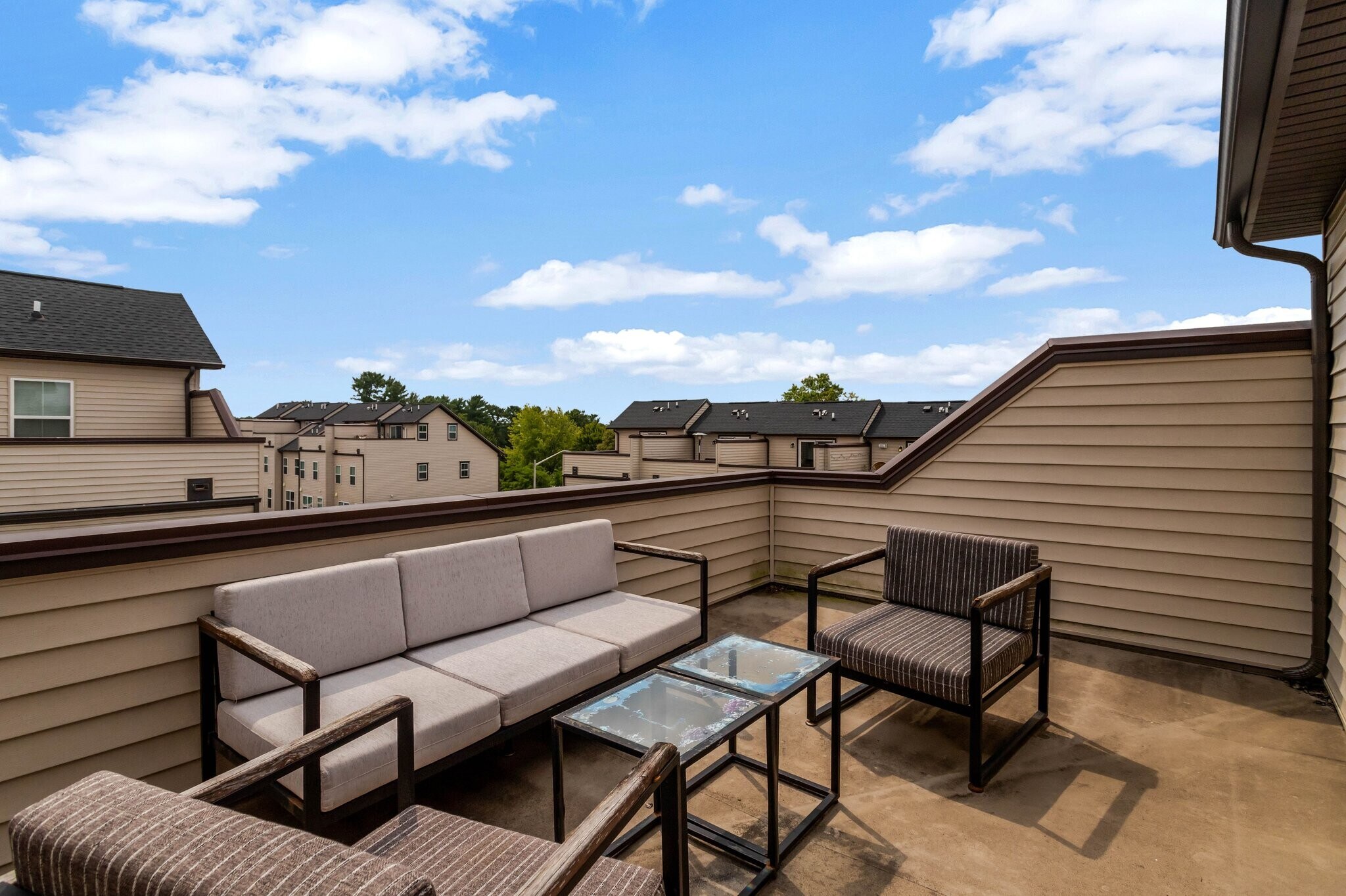 Building Photo - 7300 Mountaineer Dr