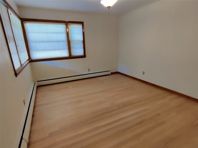 Building Photo - 3112 Belmont Ave