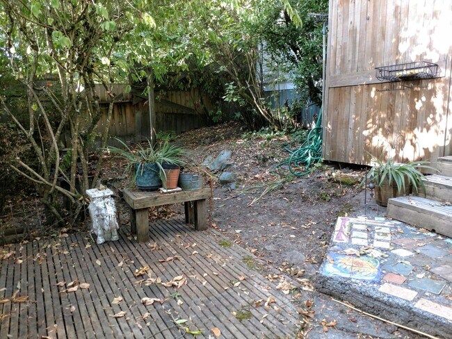 Building Photo - 044SCobert5503