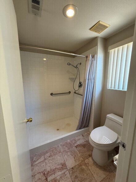 Building Photo - 517 Scenic Terra Dr