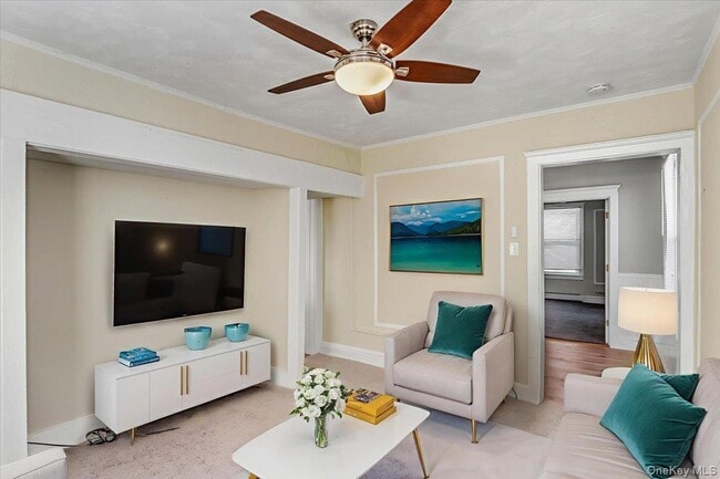 Building Photo - 35 Lake Ave