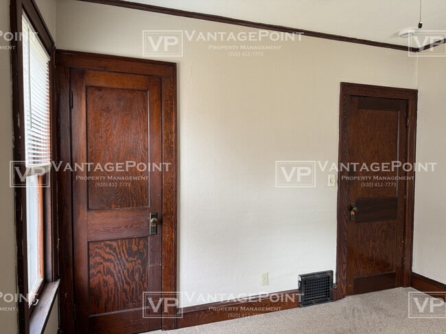 Building Photo - 1012 W Spring St