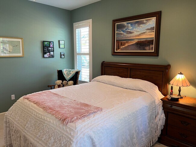Building Photo - Two Bedroom, Two Bath UNFURNISHED Home in ...
