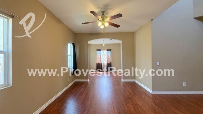 Building Photo - 15015 Kitfox Ln