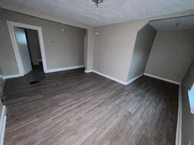 Building Photo - 83 Taylor St