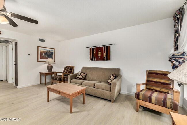 Building Photo - 886 W Galveston St