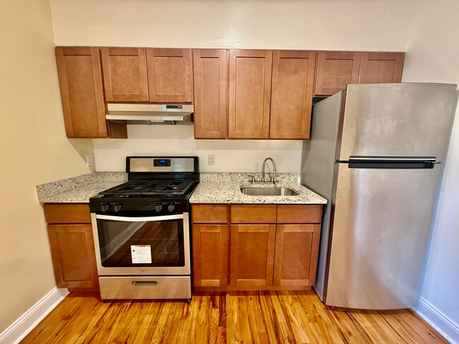 Primary Photo - 129 S Broadway