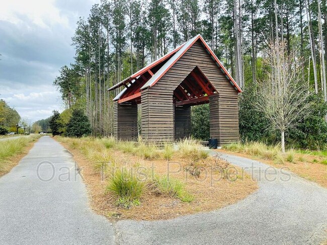 Building Photo - 225 Scholar Way