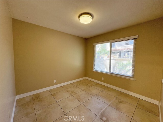 Building Photo - 9814 Ladera Ct