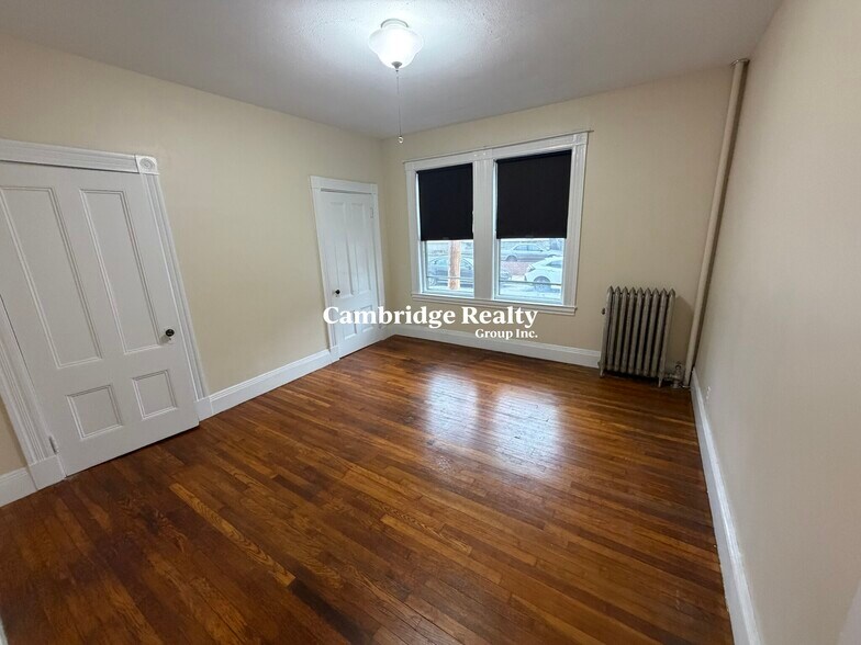 Building Photo - 74 Aldie St