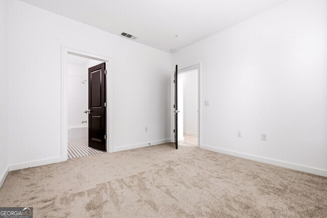 Building Photo - 395 Pratt Dr SE