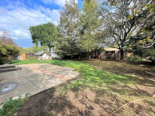 Building Photo - Concord! Beautiful fully remodeled 3 bedro...