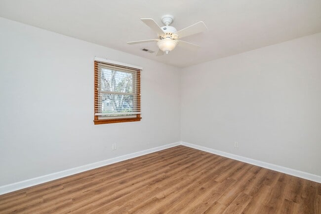 Building Photo - 2504 Beaufort Ave