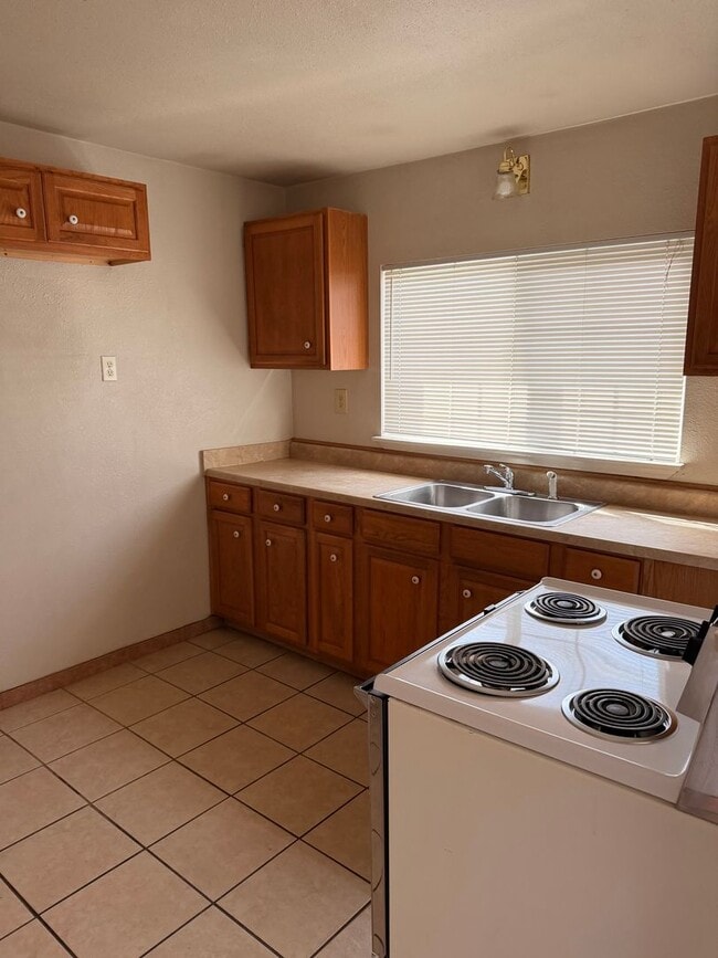 Building Photo - 3346 Stingy Ln