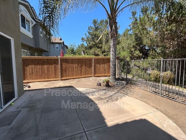 Building Photo - 2541 Garnet Peak Rd