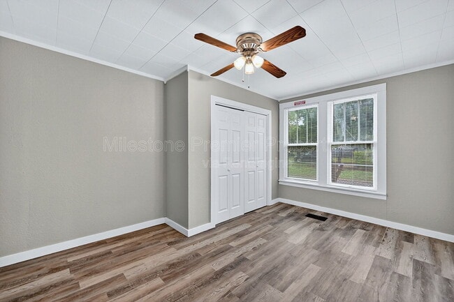 Building Photo - 300 W Moore St