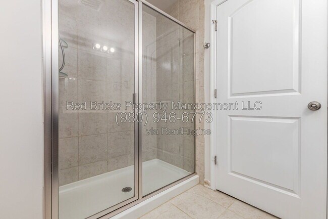 Building Photo - 17322 Carolina Hickory Dr