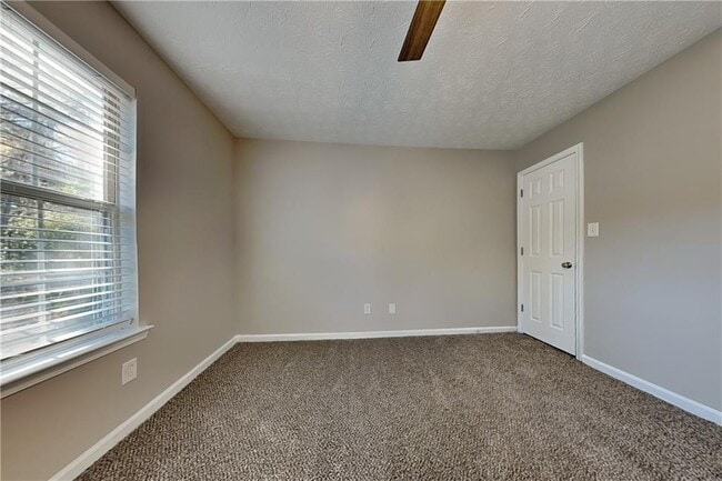 Building Photo - 5260 Harbins Point Ln NW