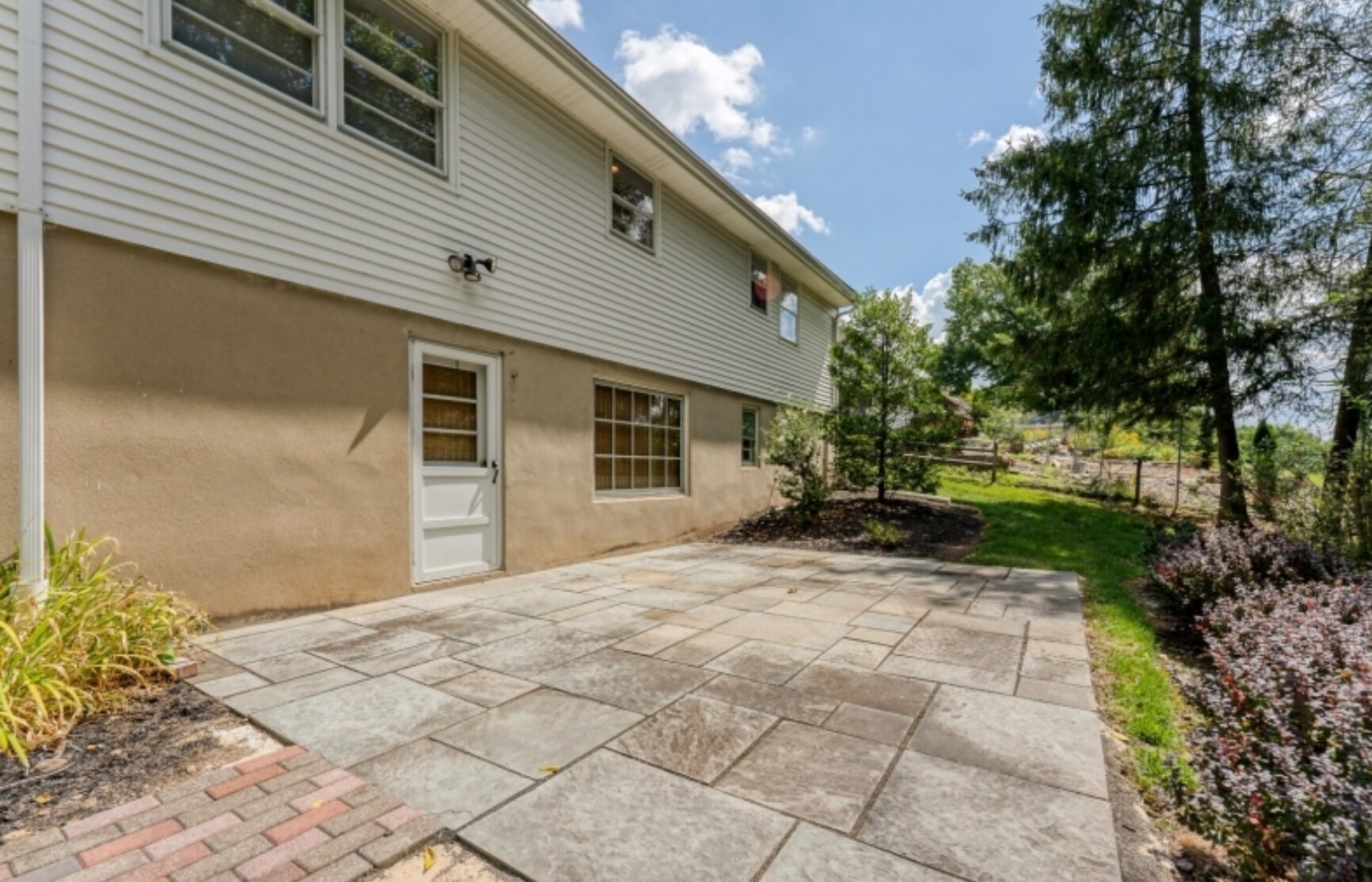Building Photo - 69 Cedar Grove Rd