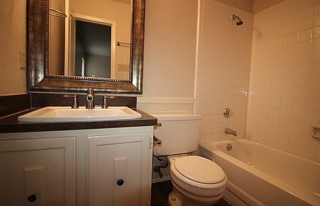 Building Photo - 3174 Christopher St