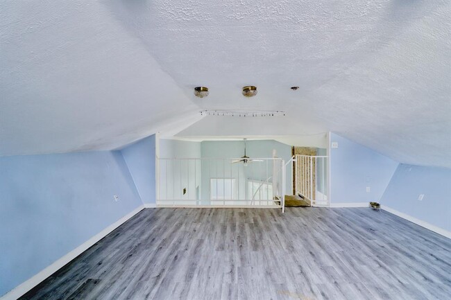 Building Photo - 6911 Pouter Dr