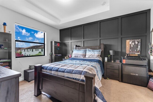 Building Photo - 3763 SE 2nd St