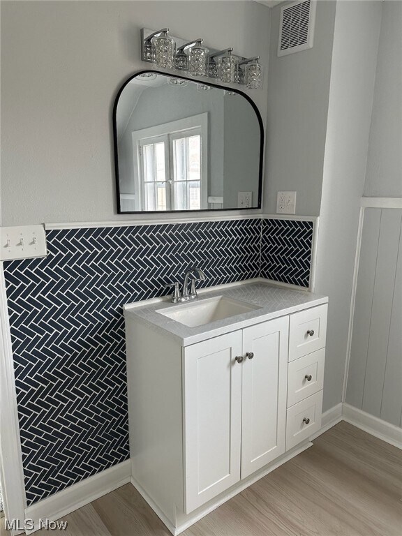 Building Photo - 2216 3rd St