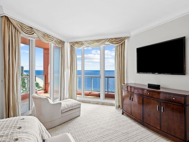 Building Photo - 2110 N Ocean Blvd