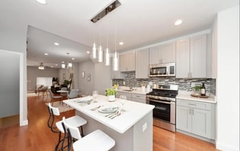 Building Photo - 41 N Linwood Ave