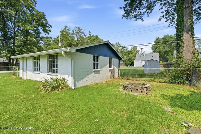 Building Photo - 535 Harris Pl
