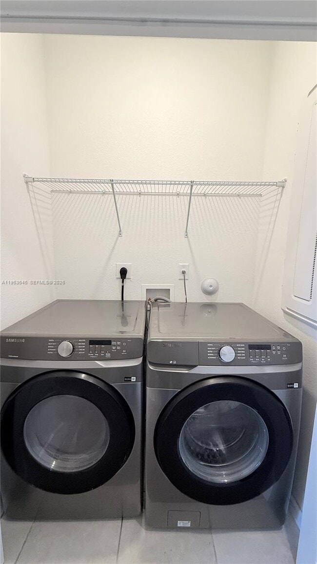 Building Photo - 24640 SW 119th Pl