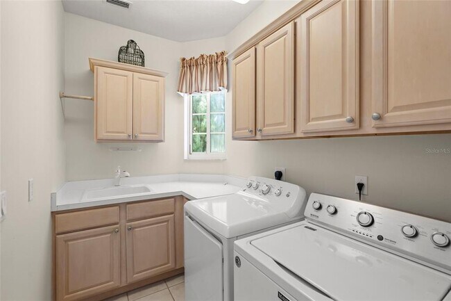 Building Photo - 3954 Hamilton Club Cir