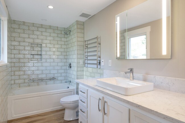 Building Photo - CLICK "REQUEST A TOUR" NOW!