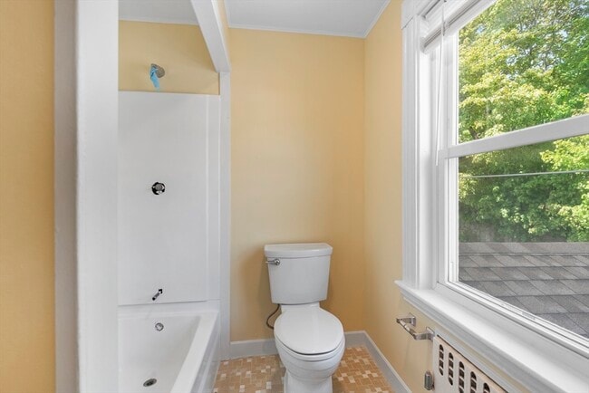 Building Photo - 12 Folger Ave