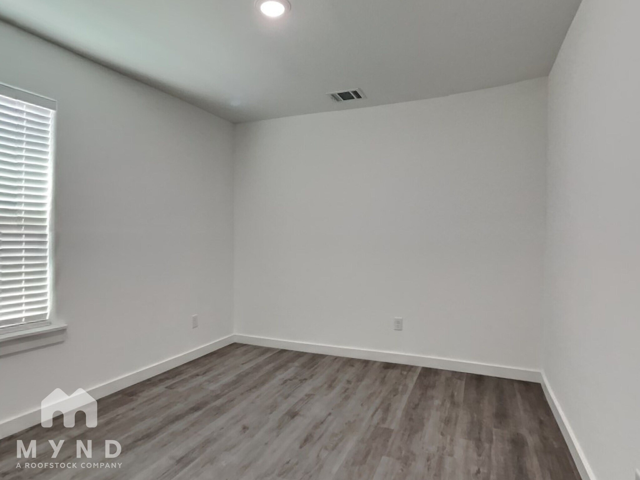 Building Photo - 7629 Sundown Dr