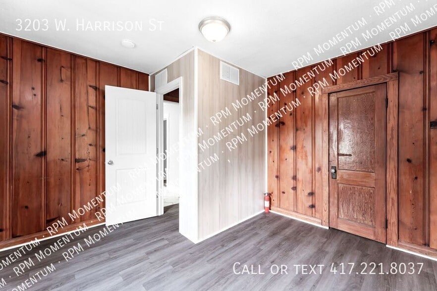 Building Photo - 3203 W Harrison St