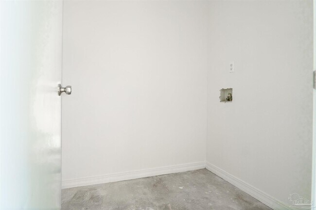 Building Photo - 1356 Redwood Ln