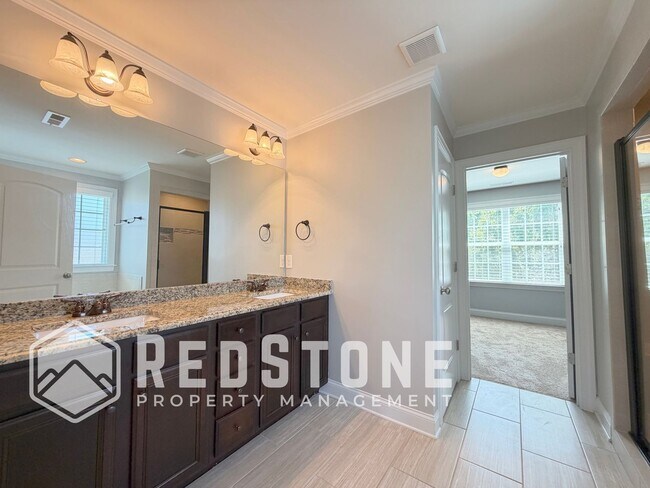 Building Photo - 1823 Buxton Way