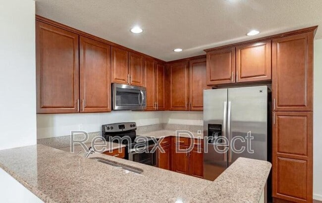 Building Photo - 6116 Yellow Sun Dr