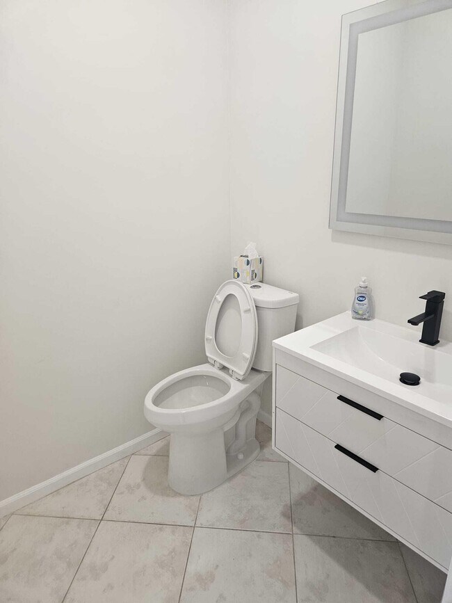 Building Photo - 7835 NW 78th Ave