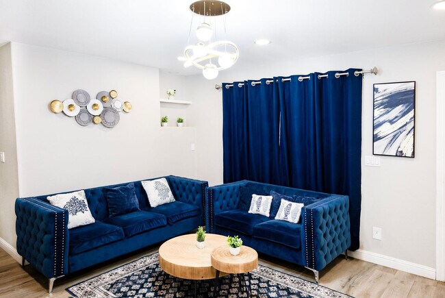 Building Photo - 451 E Lincoln Ave