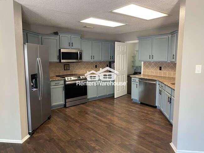 Building Photo - 2439 Karat Dr