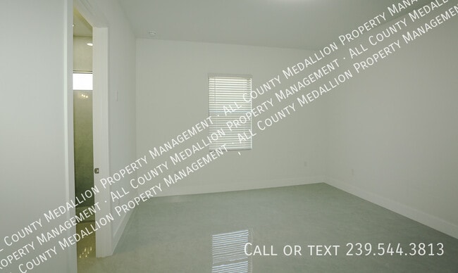 Building Photo - 143 Harold Ave S