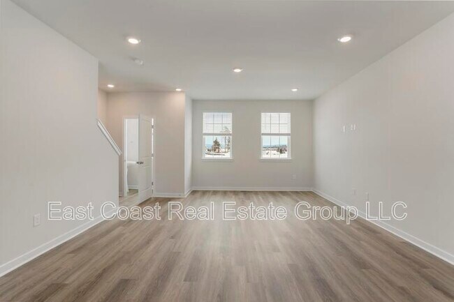 Building Photo - 413 Eclipse St