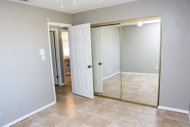 Building Photo - 1483 Elderton Dr